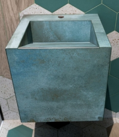 Маленькое слева